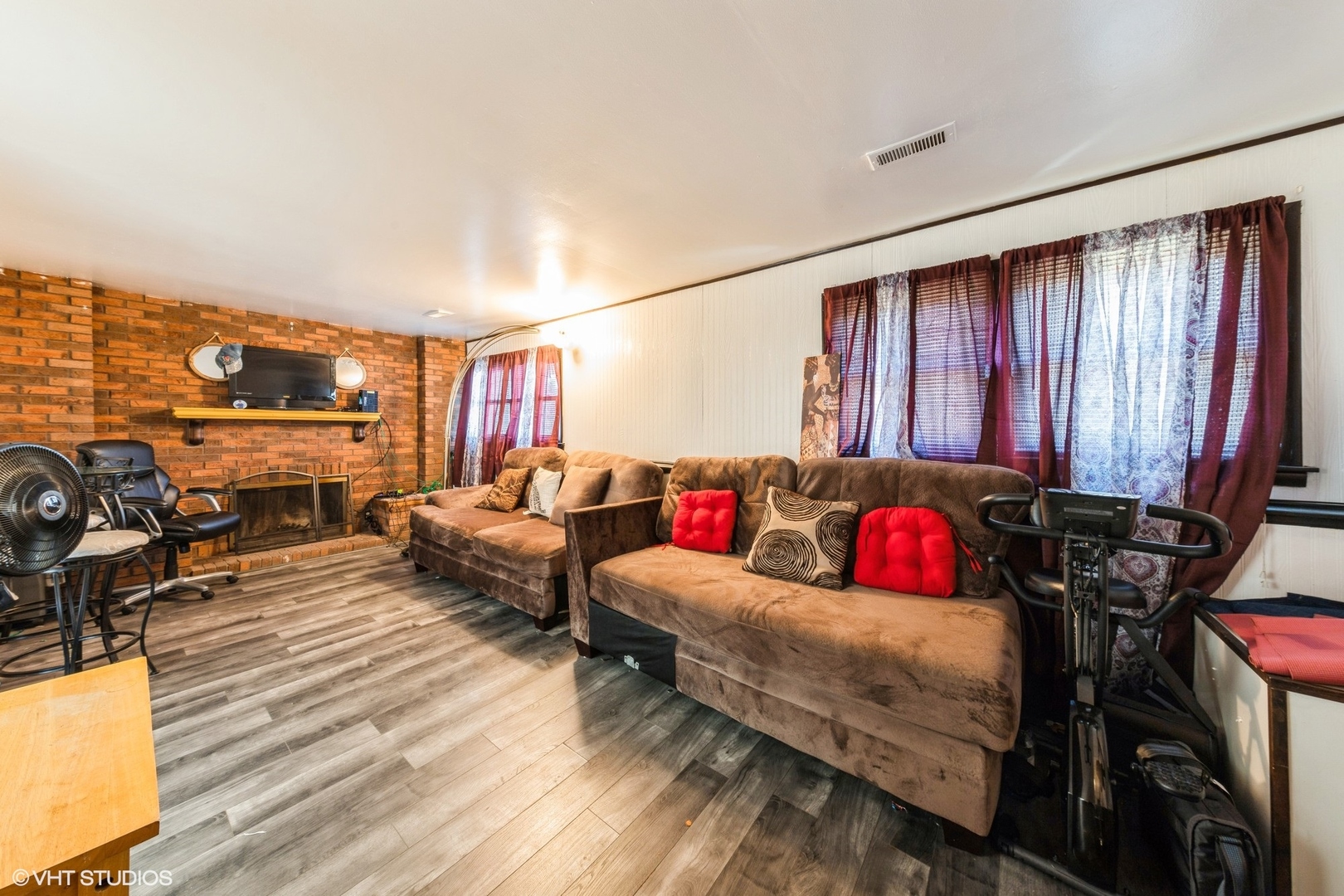 667 Sullivan Ln Property Photo 14