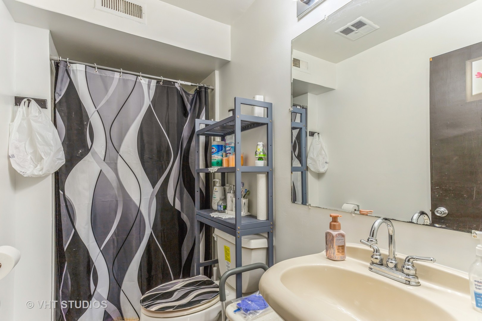 667 Sullivan Ln Property Photo 16