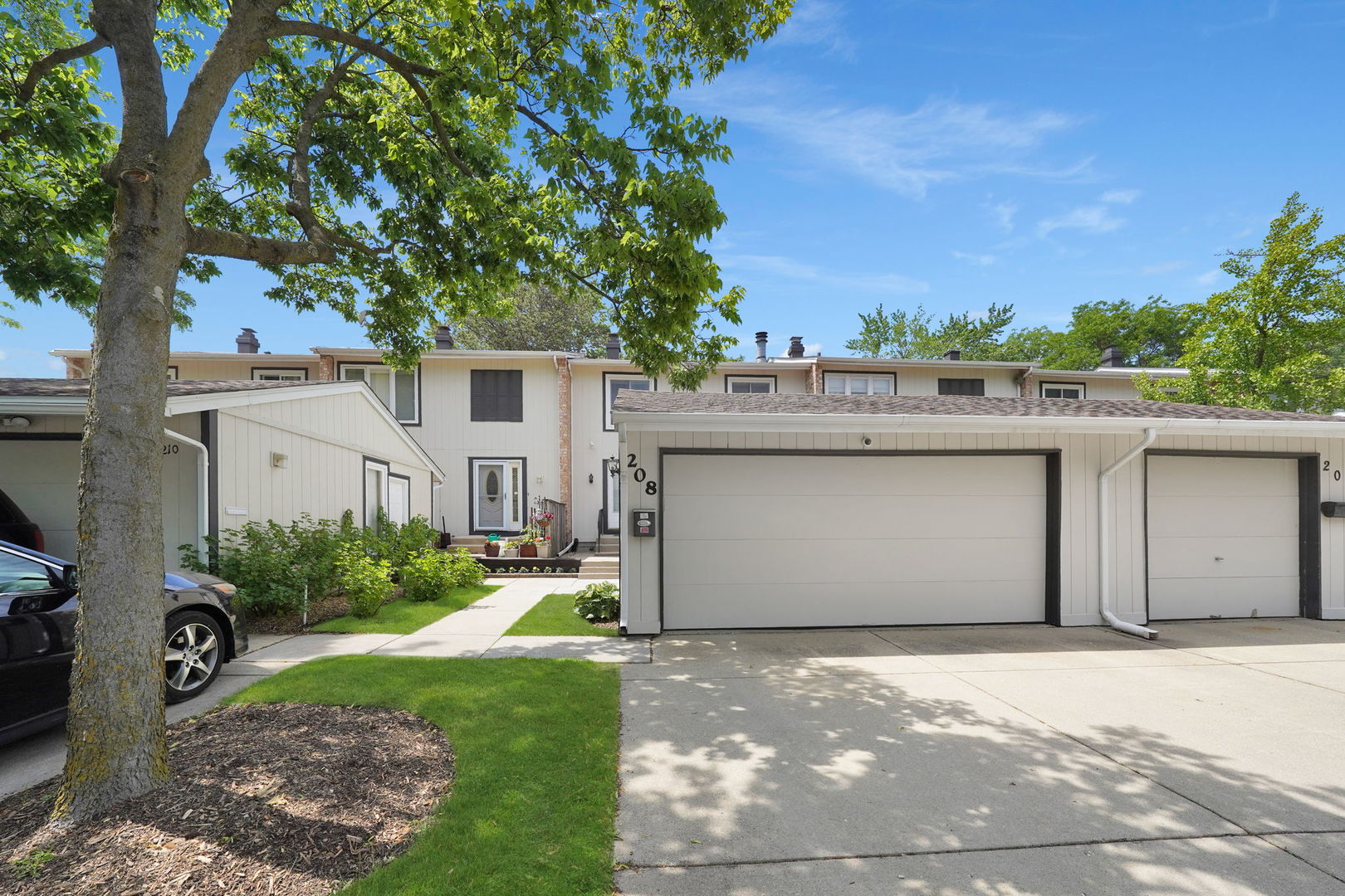 208 Spring Court Property Photo 1