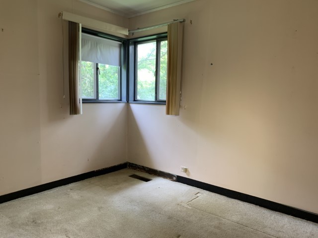 323 Windsor Street Property Photo 9
