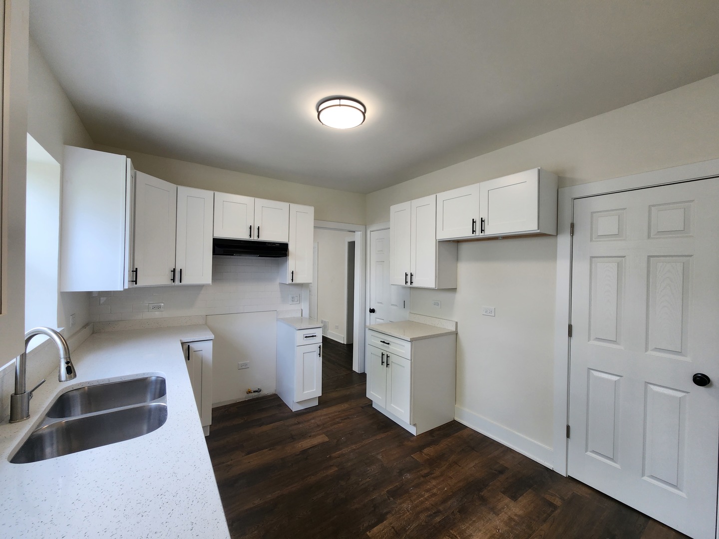 12416 S Carpenter Street Property Photo 7