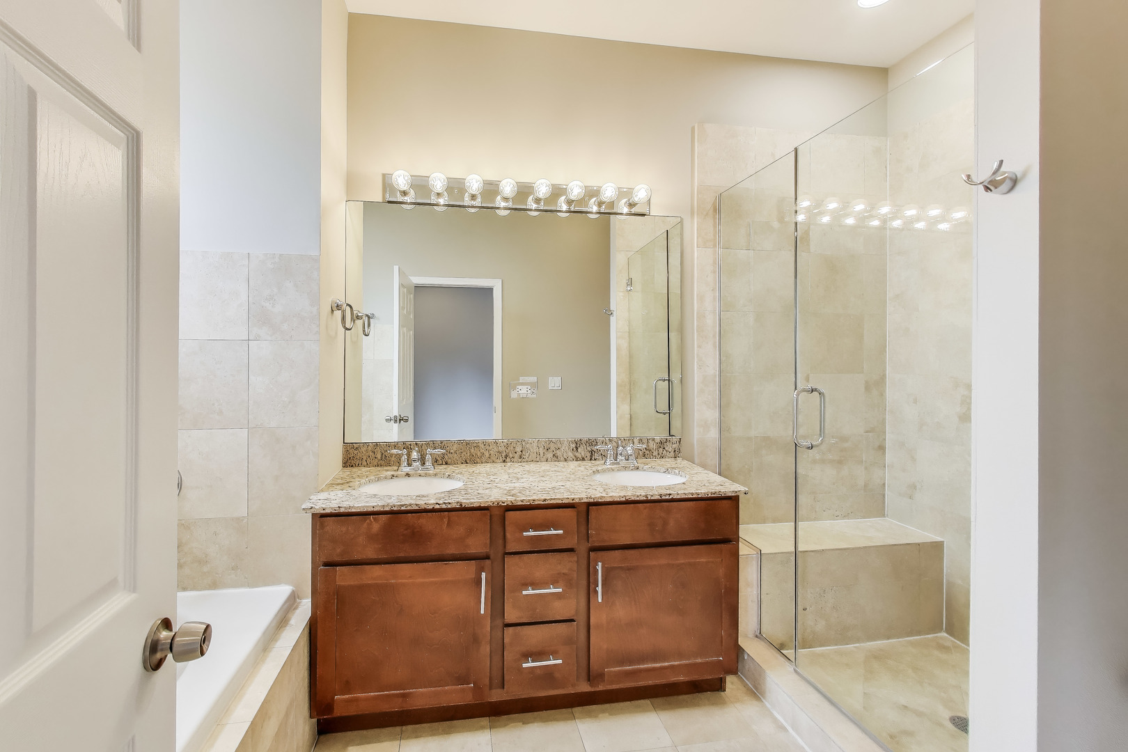2812 W Chicago Ave Property Photo 16