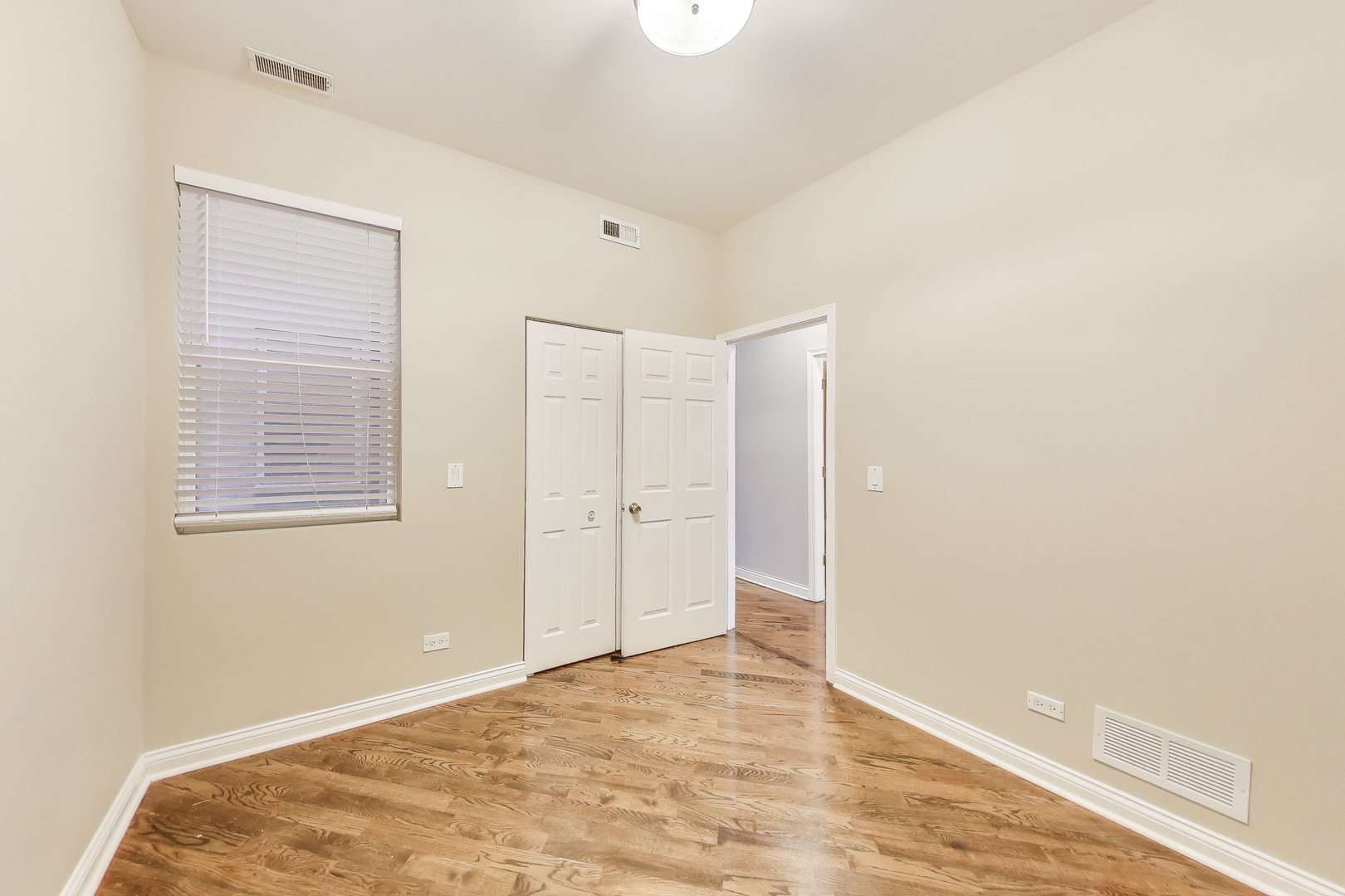 2812 W Chicago Ave Property Photo 25