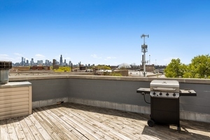 2812 W Chicago Ave Property Photo 30
