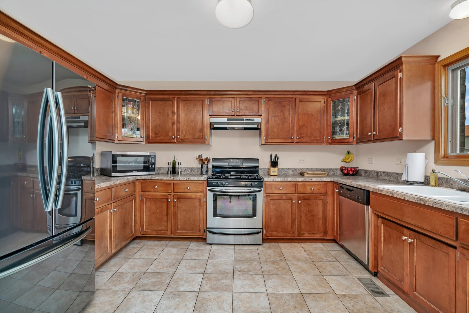 601 High Grove Drive Property Photo 10