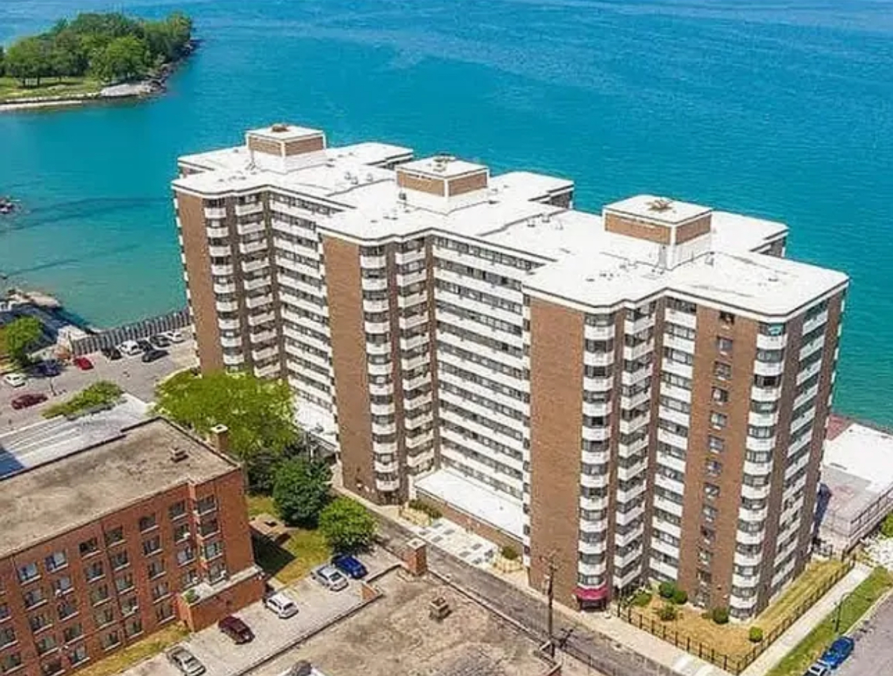 7337 S South Shore Drive 216 Property Photo 1