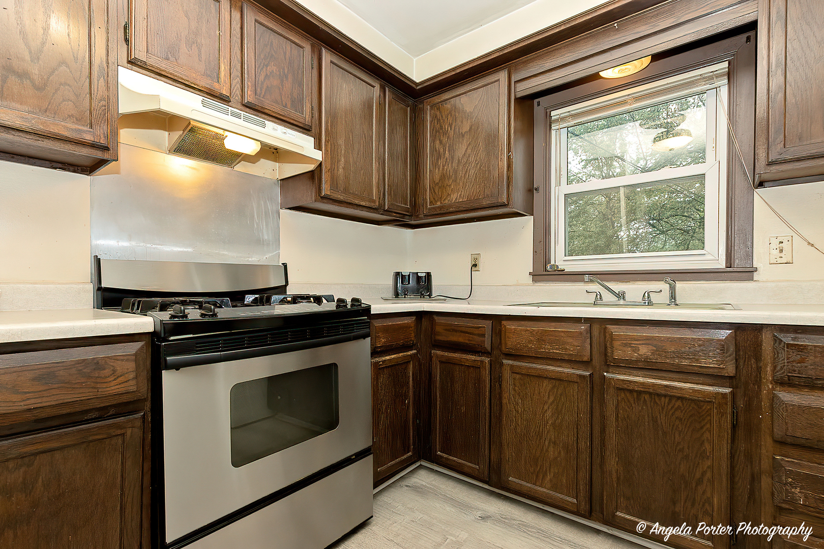 1720 Rogers Avenue Property Photo 5