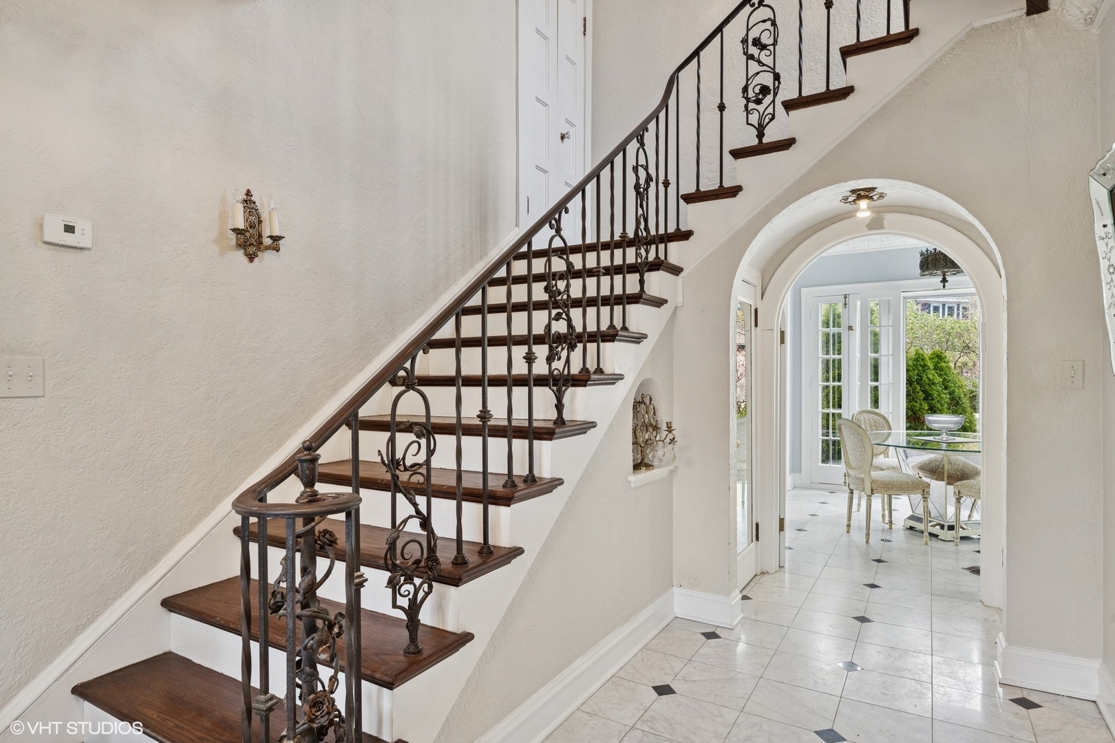 1025 Sheridan Road Property Photo 6