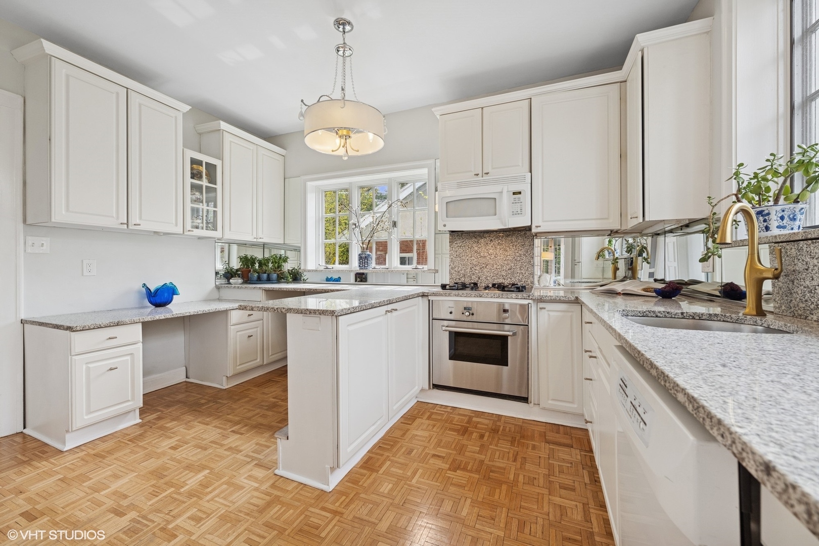 1025 Sheridan Road Property Photo 12