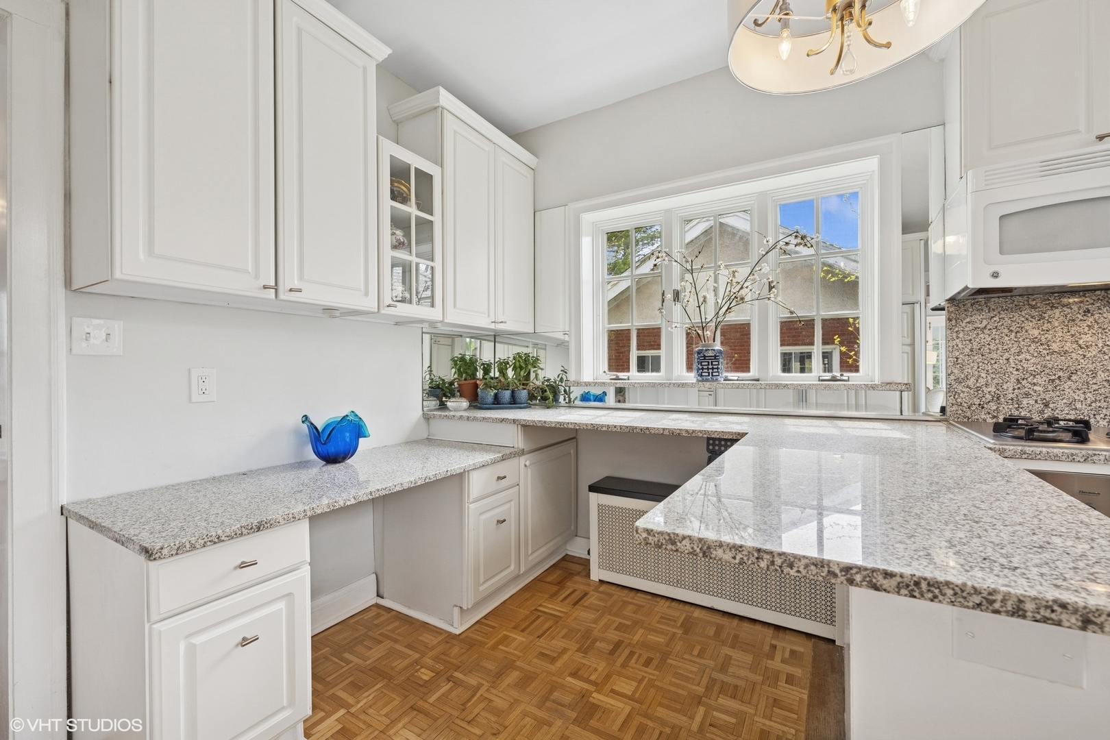1025 Sheridan Road Property Photo 14