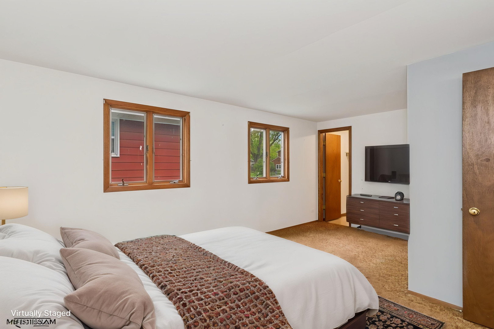 427 Lawrence Avenue Property Photo 13