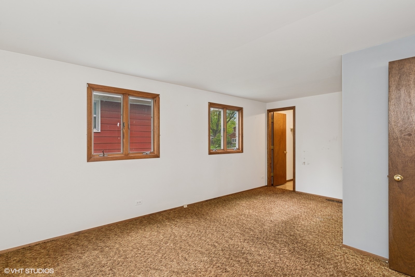 427 Lawrence Avenue Property Photo 14