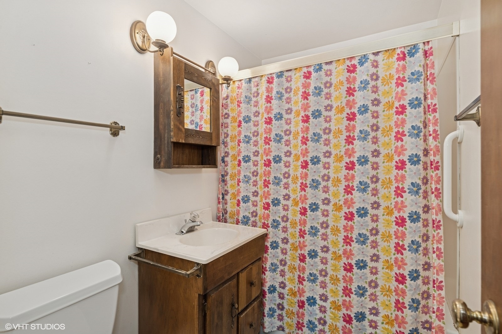427 Lawrence Avenue Property Photo 17