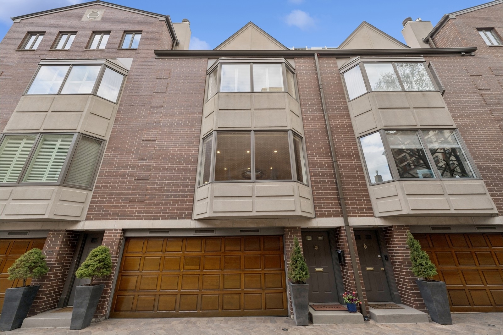 55 W Goethe Street 1236 Property Photo 1