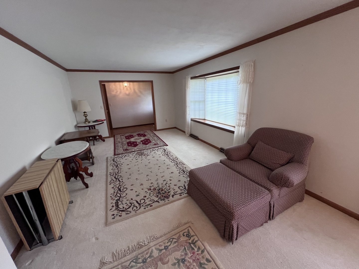 308 Tree Ln Property Photo 5