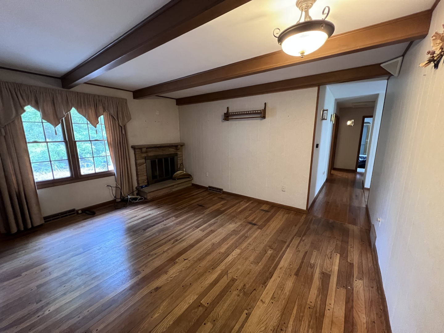 308 Tree Ln Property Photo 8