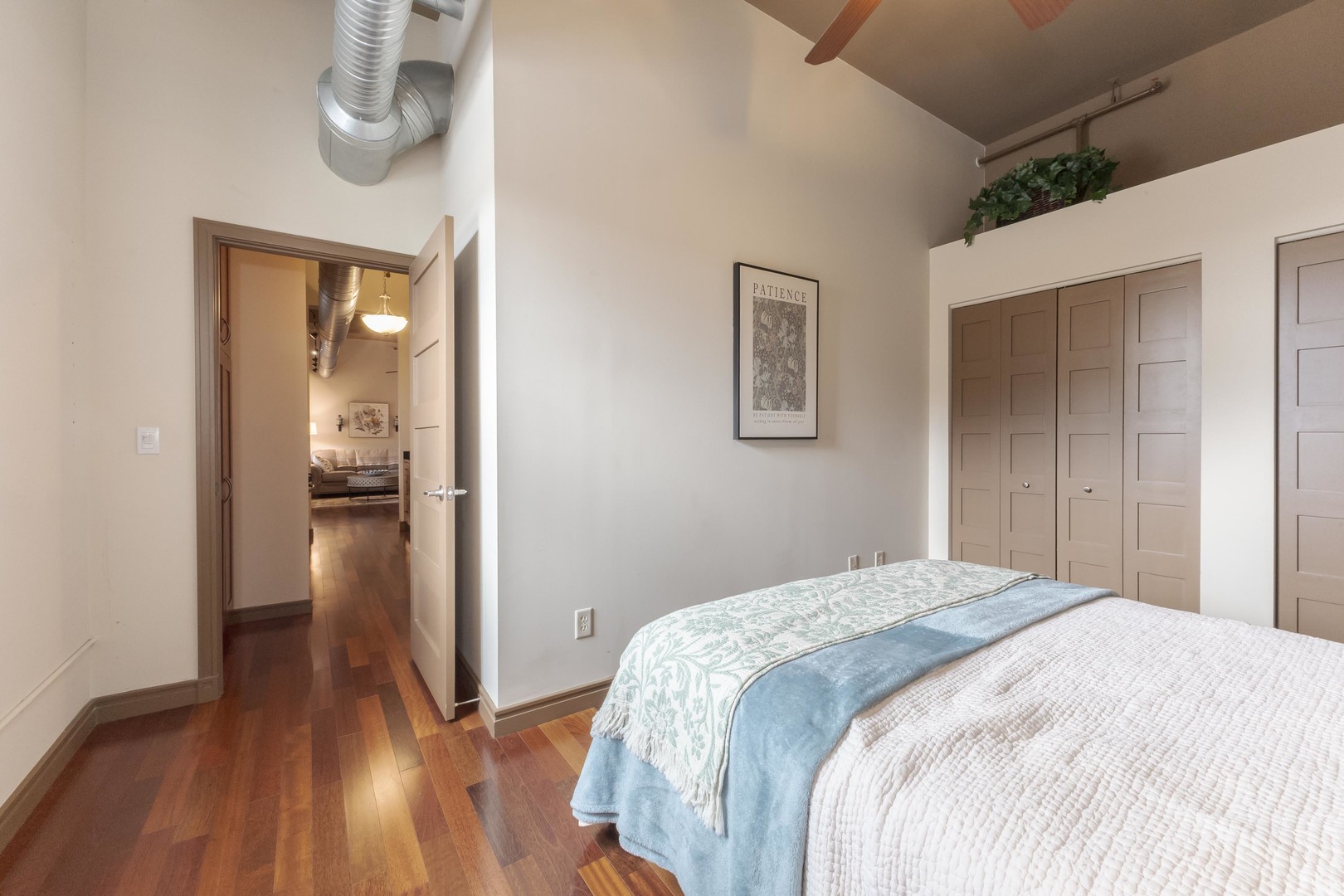212 N Center Street 502 Property Photo 15
