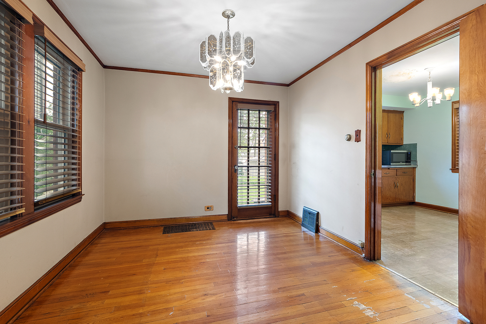 10341 S Trumbull Avenue Property Photo 6