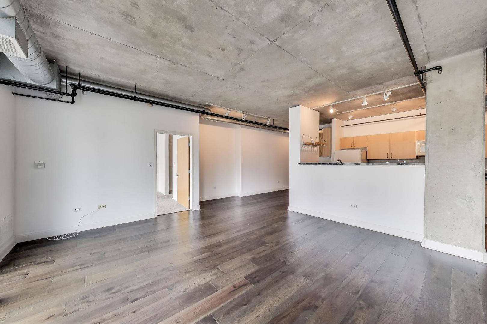 700 W Van Buren Street 1301 Property Photo 2