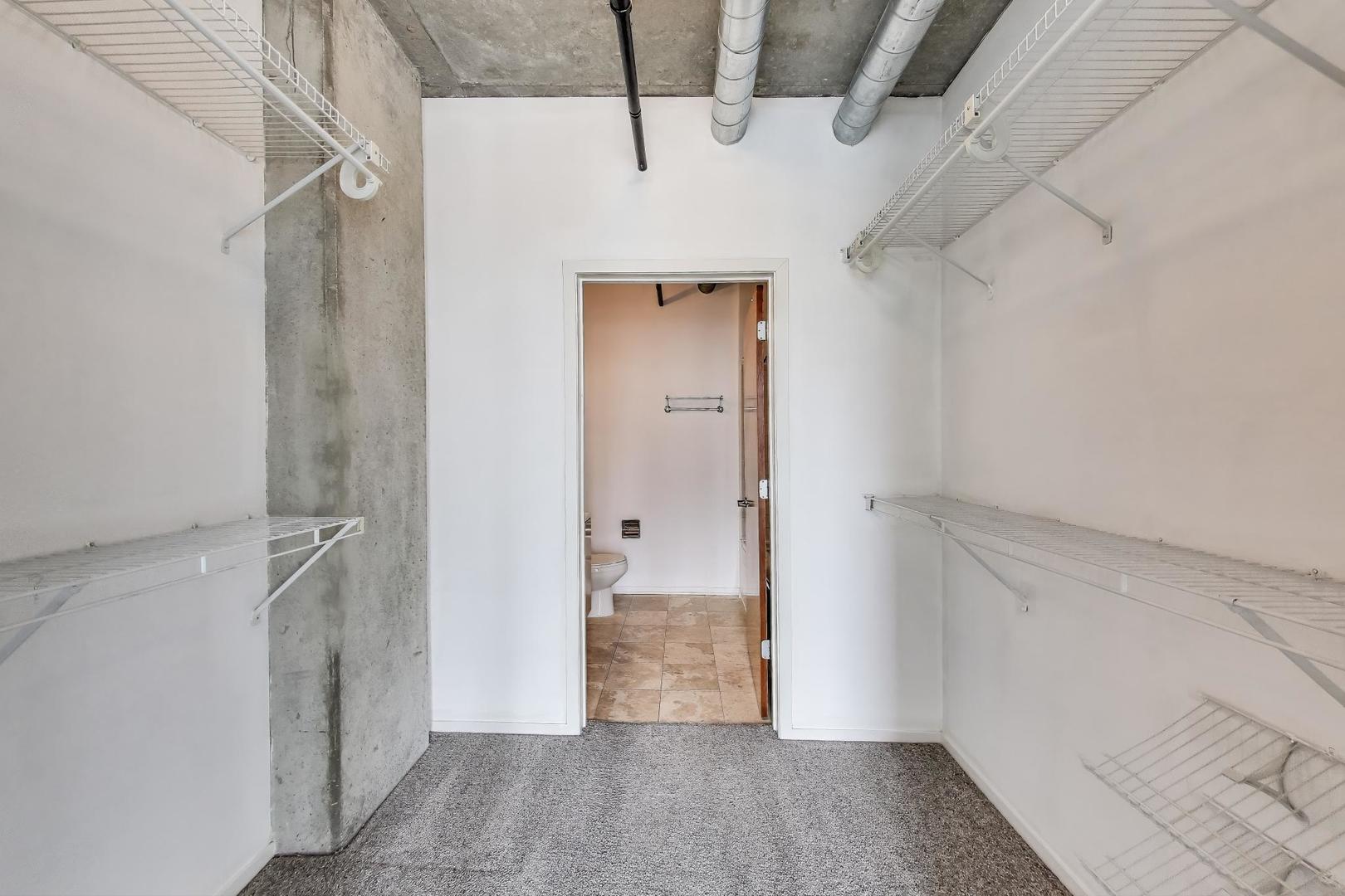 700 W Van Buren Street 1301 Property Photo 12
