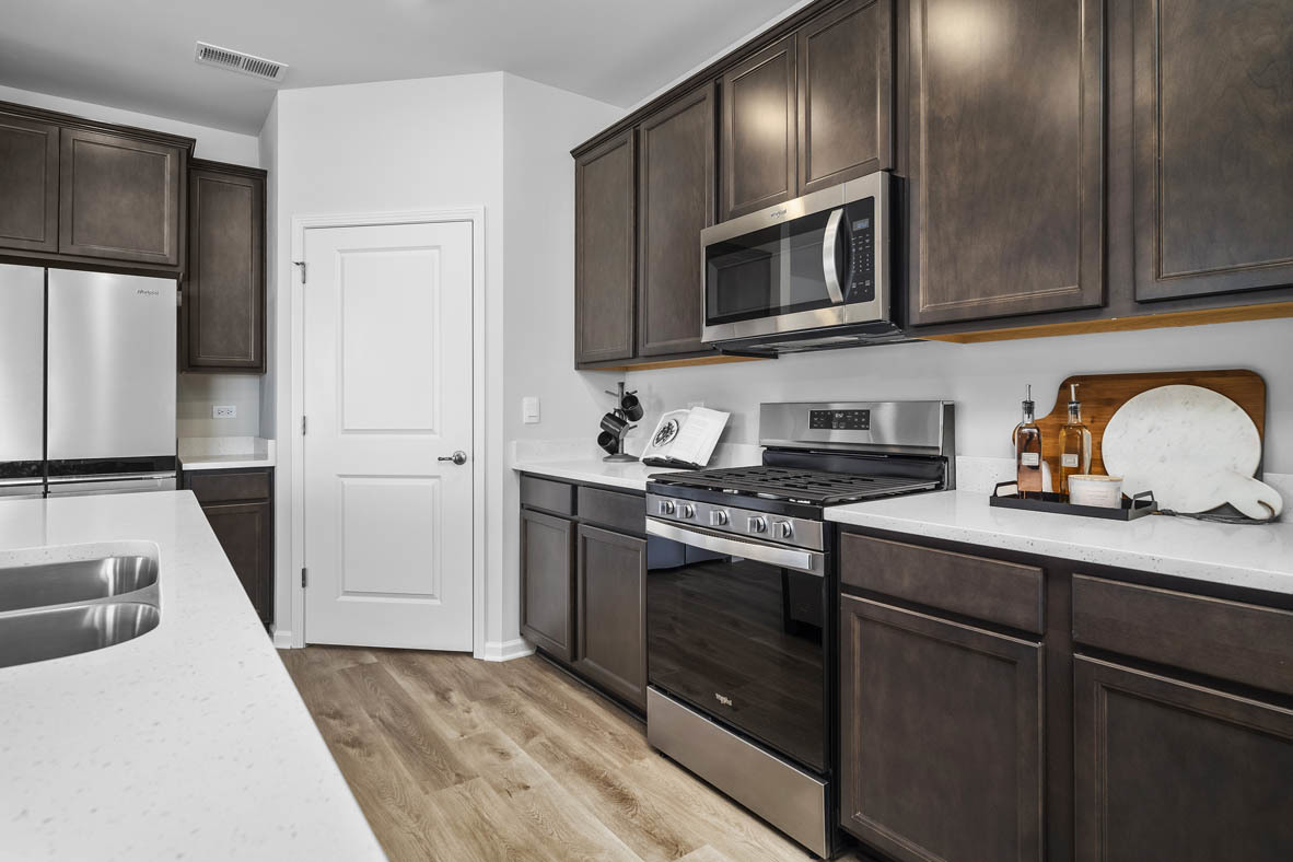 1246 Wild Tulip Circle Property Photo 15