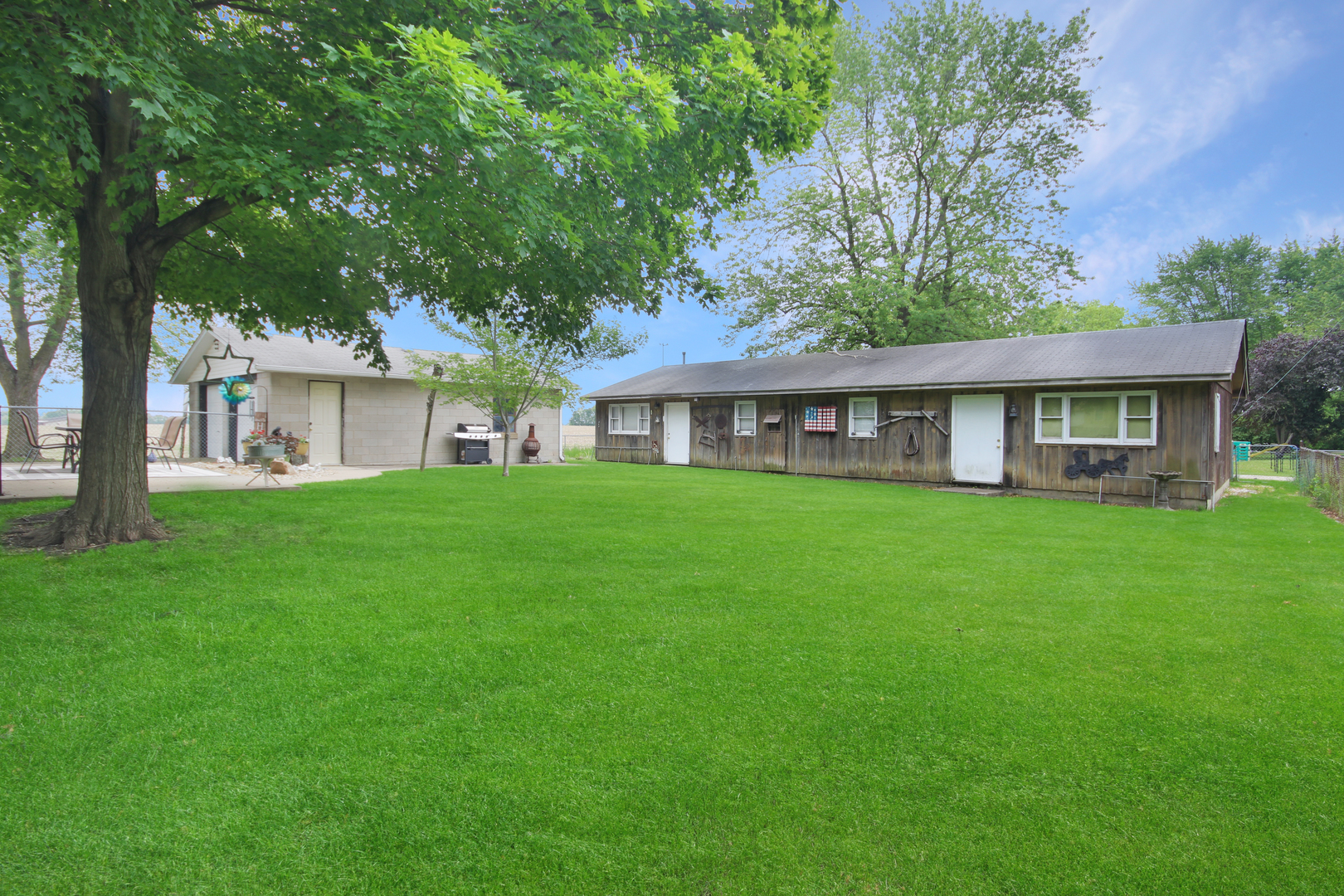 220 E Taylor Street Property Photo 7