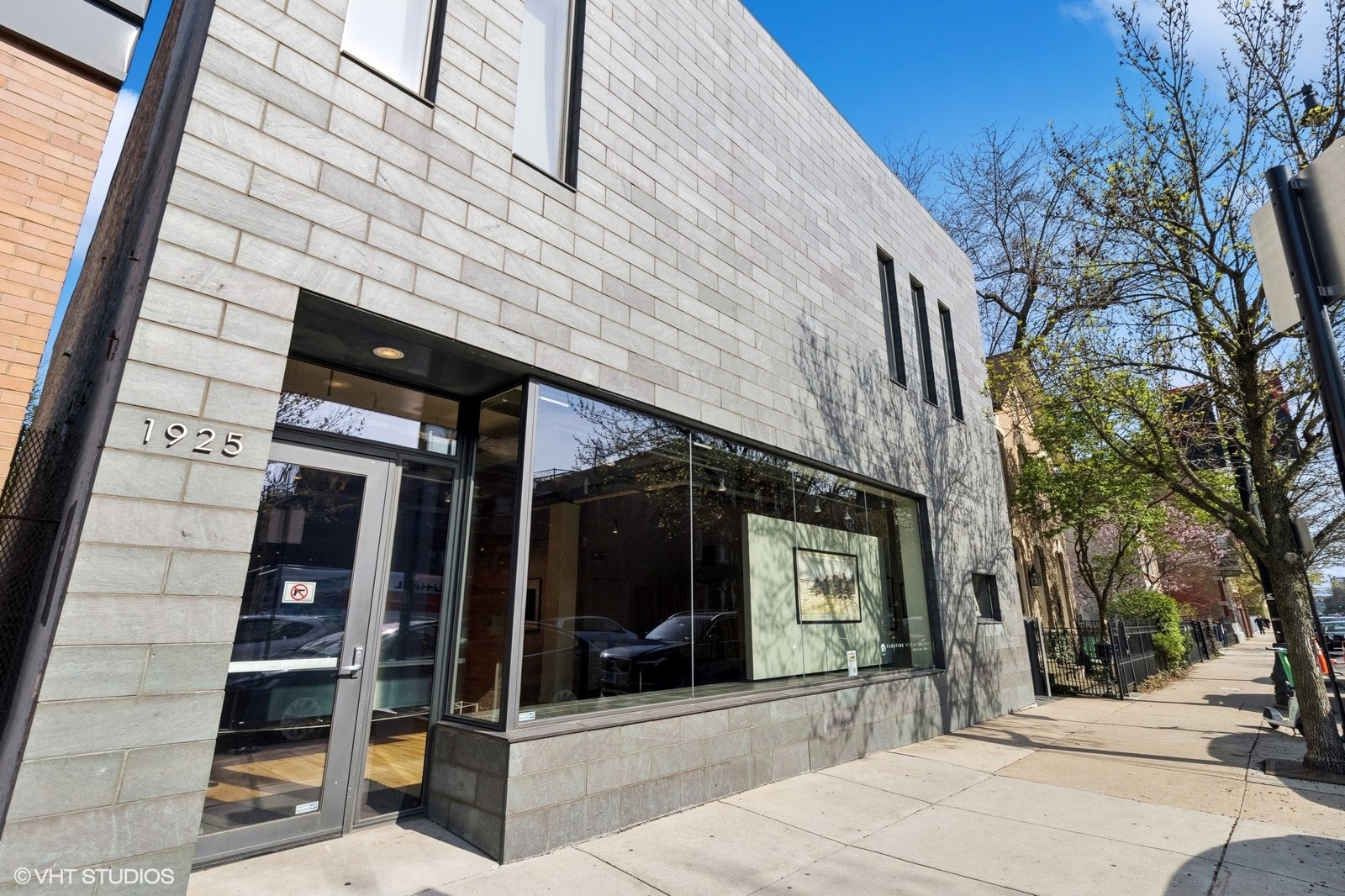 1925 N Halsted Street Property Photo 2