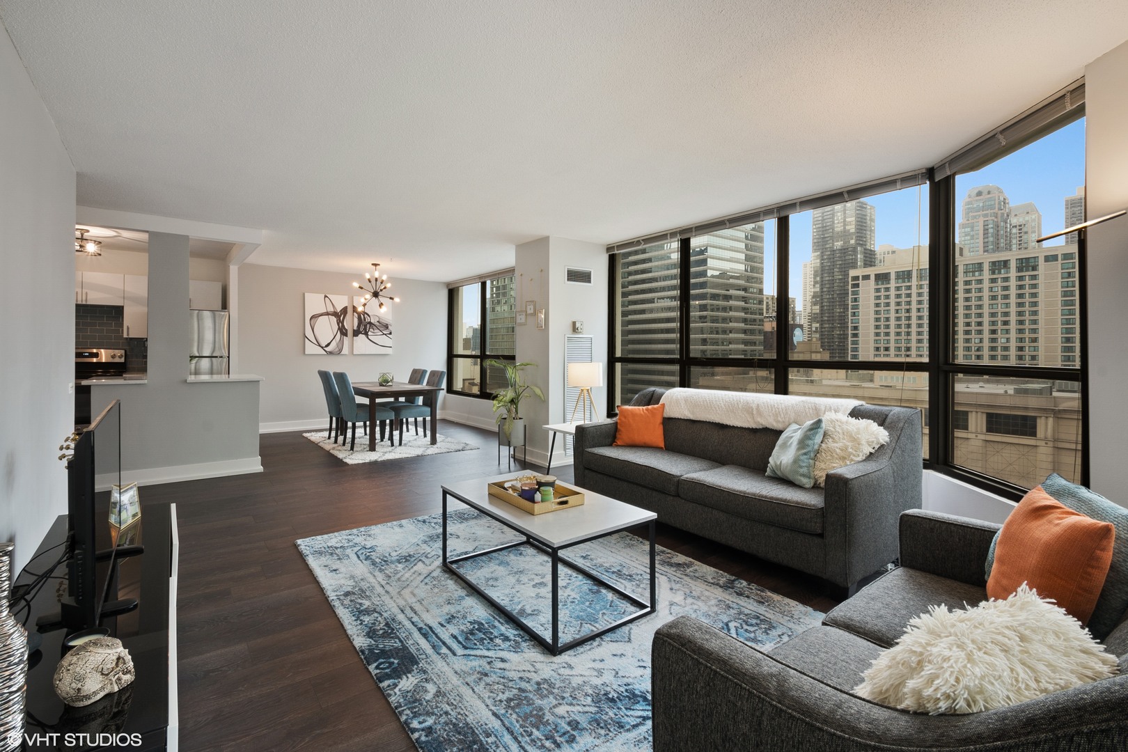 405 N Wabash Avenue 713 Property Photo 2