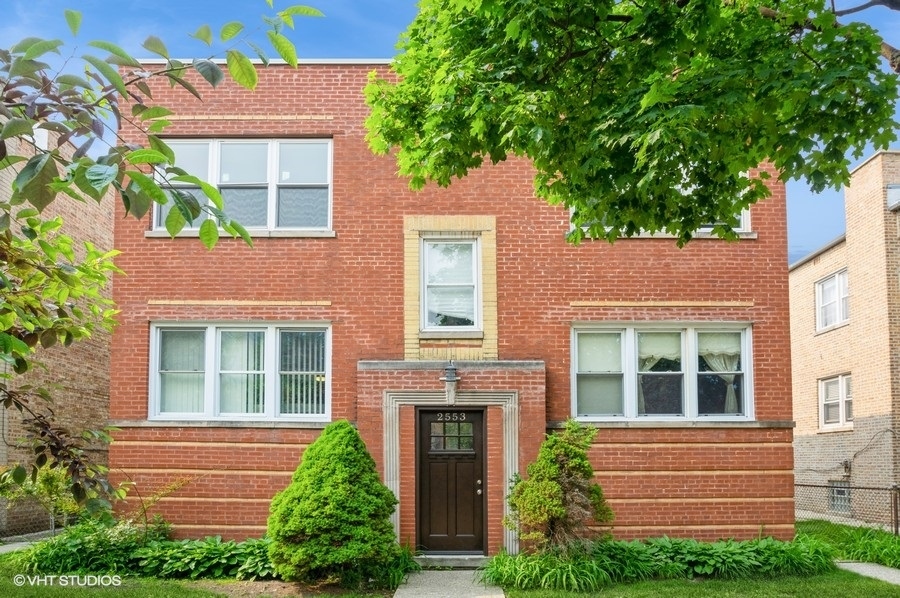 2553 W Summerdale Street 2e Property Photo 1