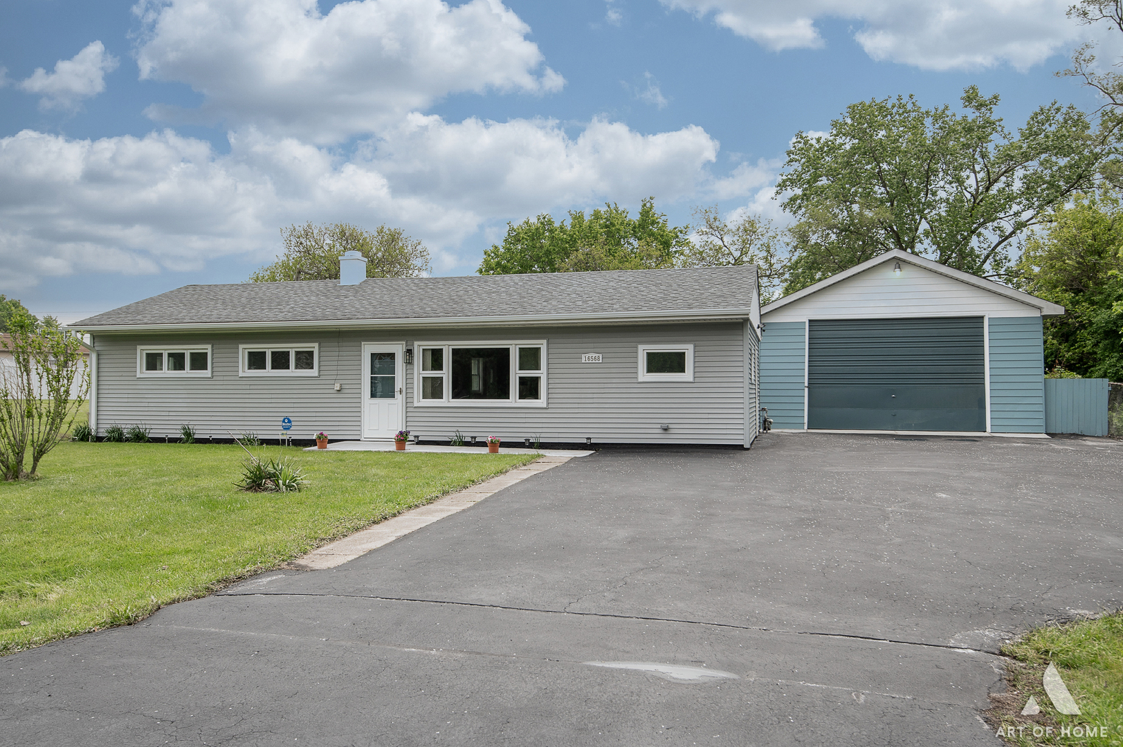 16568 Plainview Dr Property Photo 1
