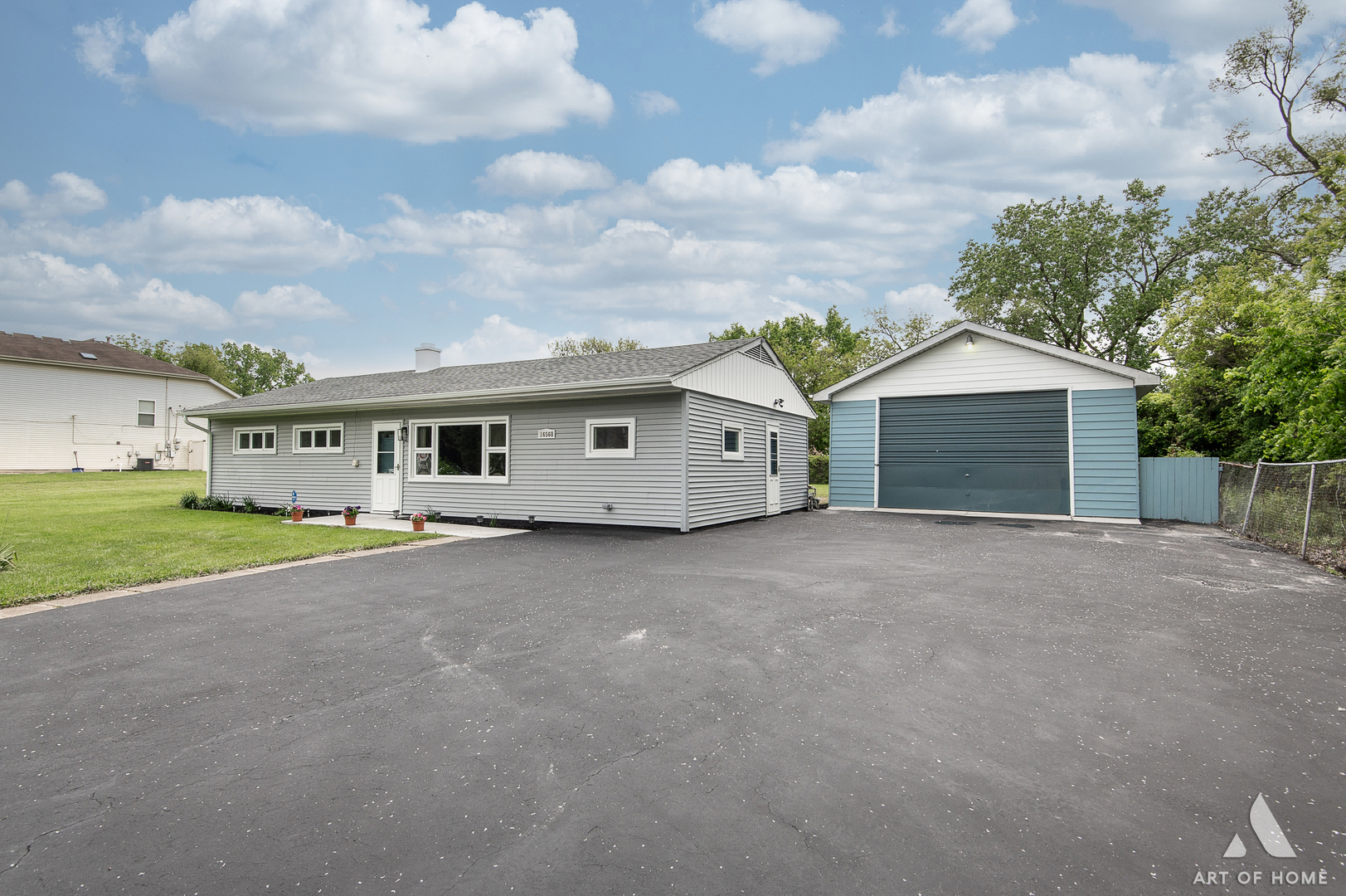 16568 Plainview Dr Property Photo 2