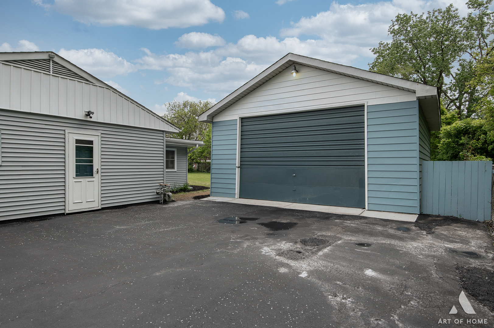 16568 Plainview Dr Property Photo 3
