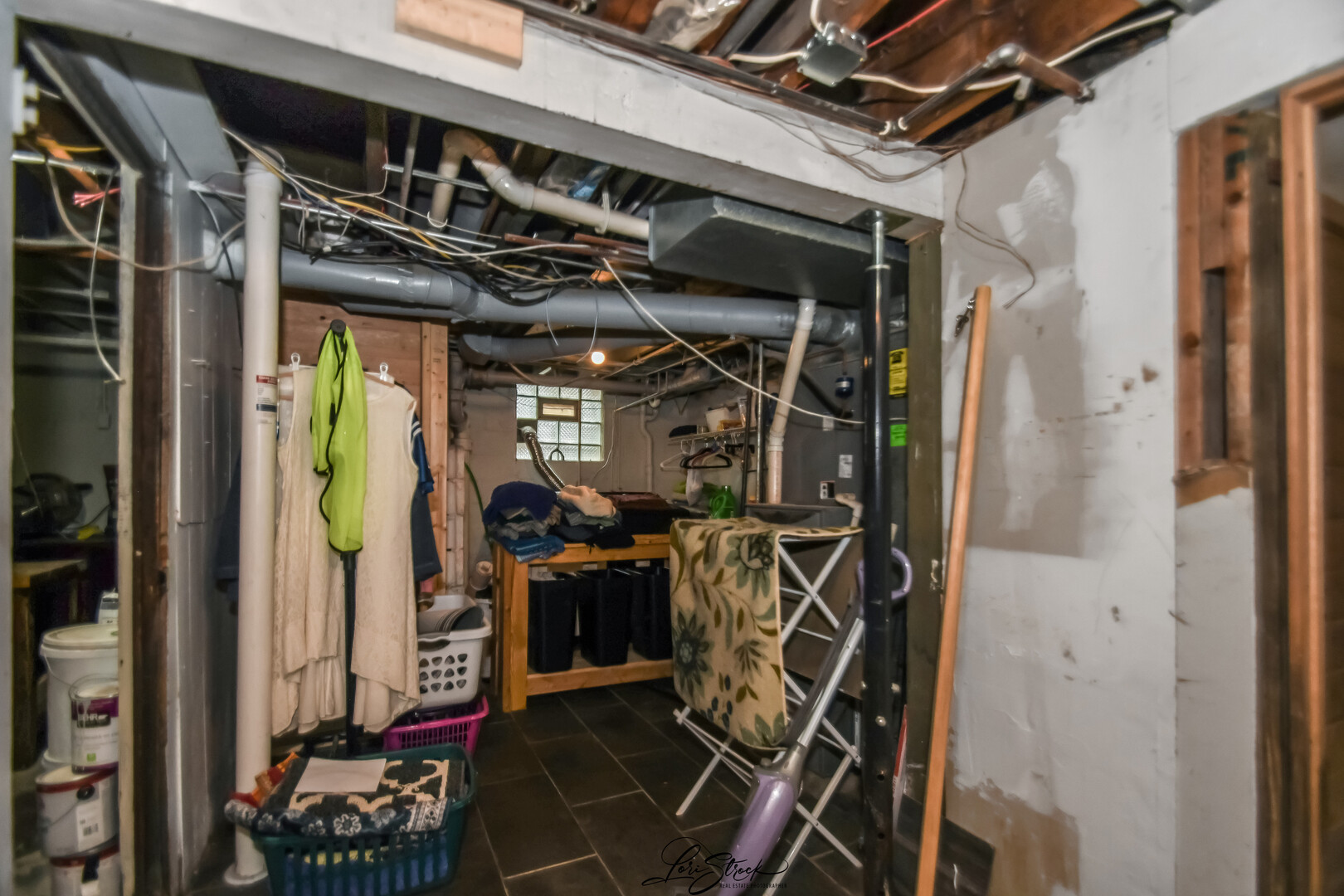 905 Kelly Ave Property Photo 15