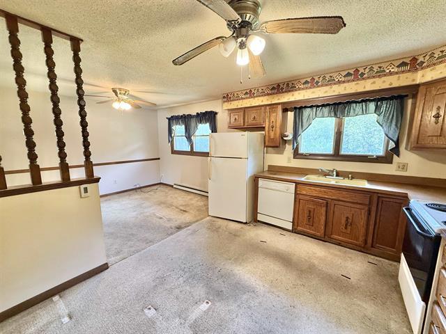 8567 Valley View Dr Property Photo 9