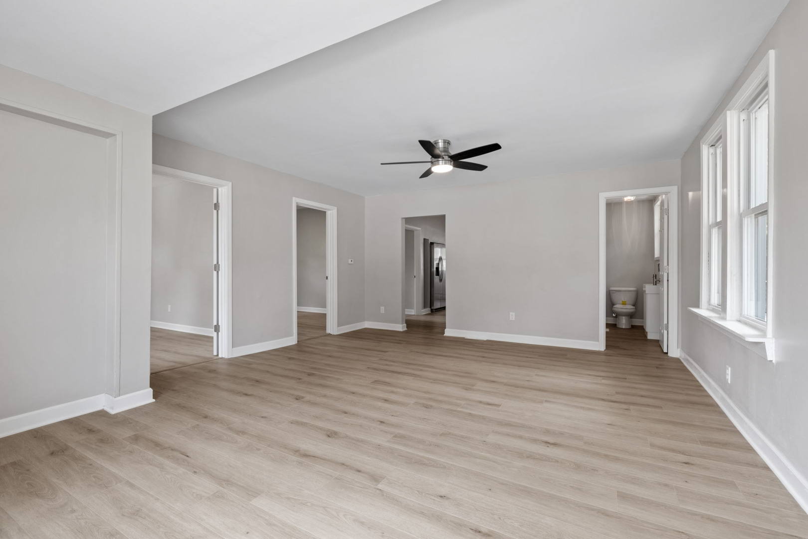 1729 S Hamilton St Property Photo 3