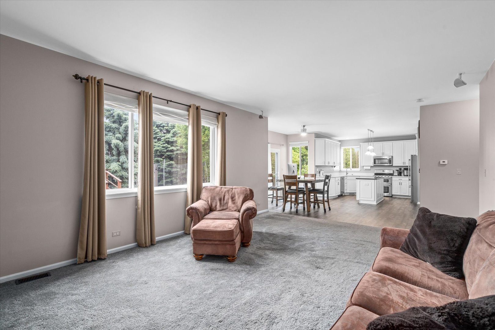 1833 Stirling Lane Property Photo 8