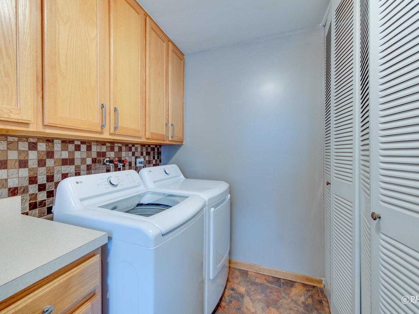 426 James Court C Property Photo 9