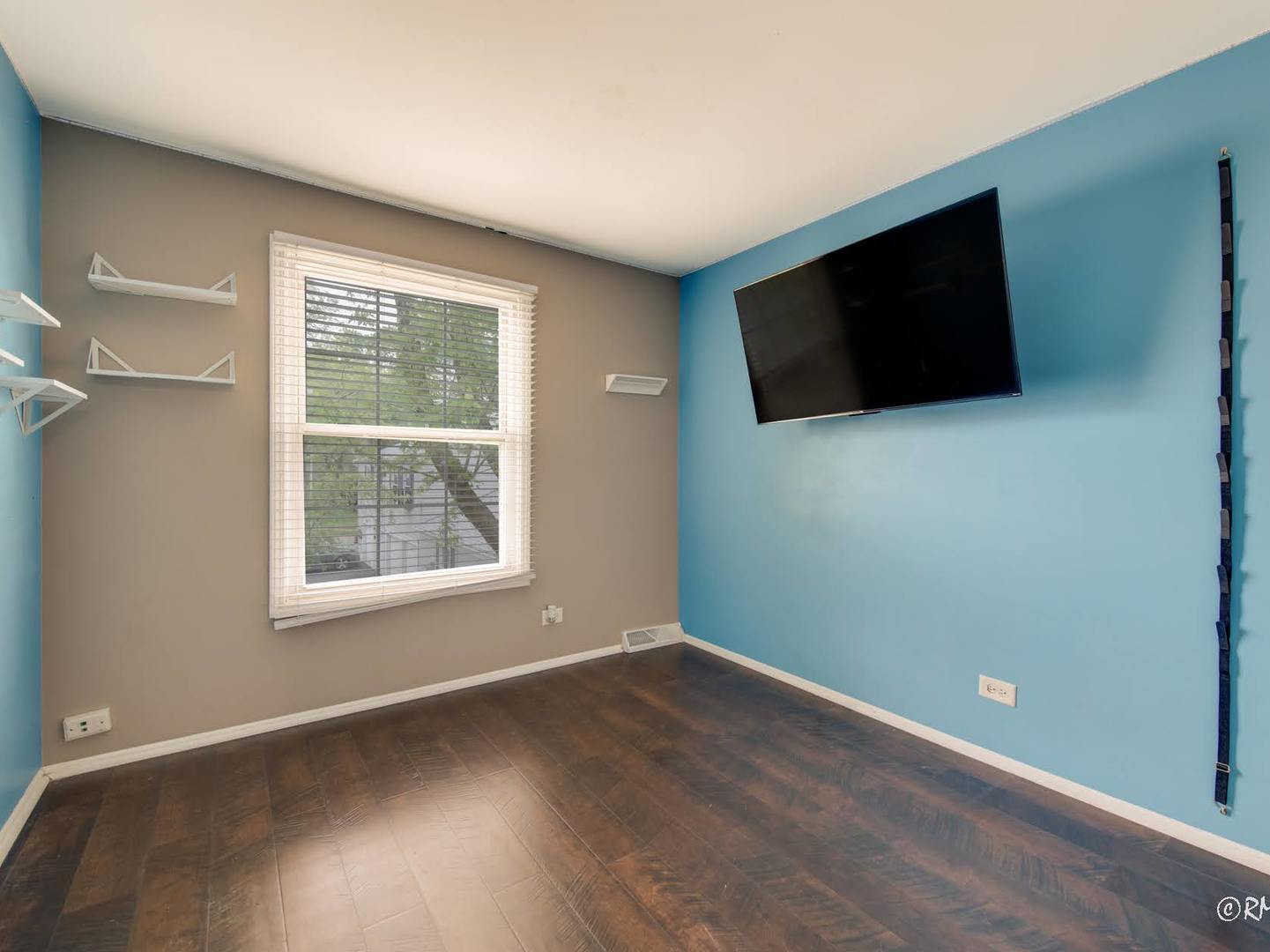 426 James Court C Property Photo 13