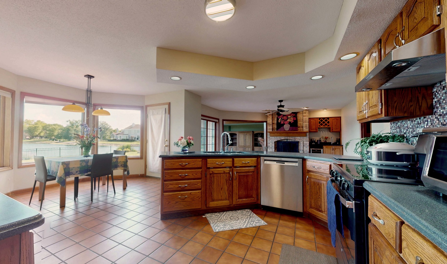 2903 Prairie Meadow Drive Property Photo 5