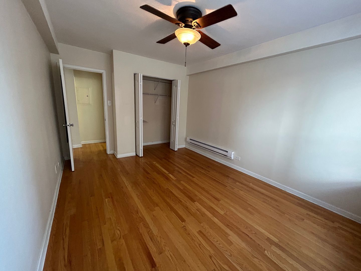4180 N Marine Dr Property Photo 4