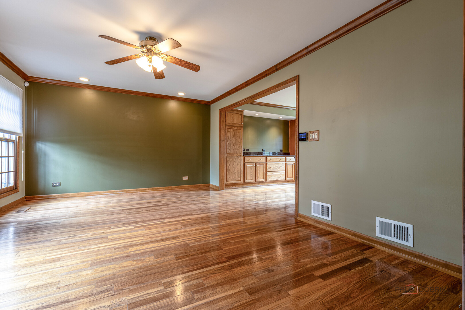 1137 Pine Tree Lane Property Photo 3