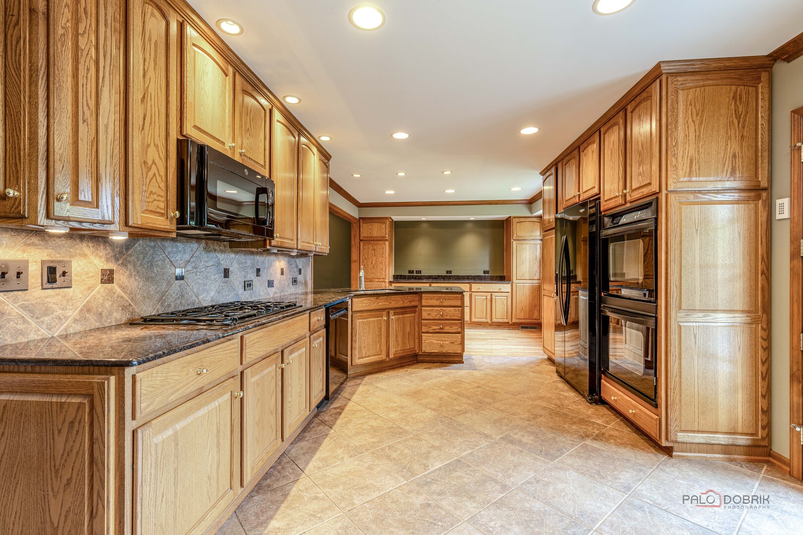 1137 Pine Tree Lane Property Photo 9