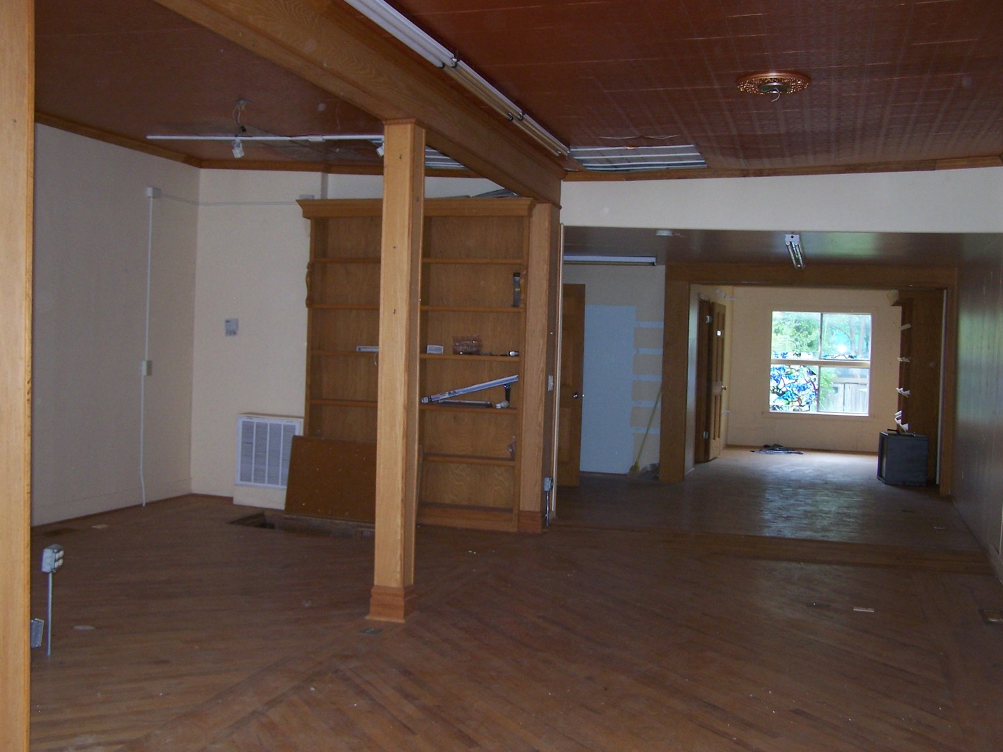 5604 Broadway Street Property Photo 4