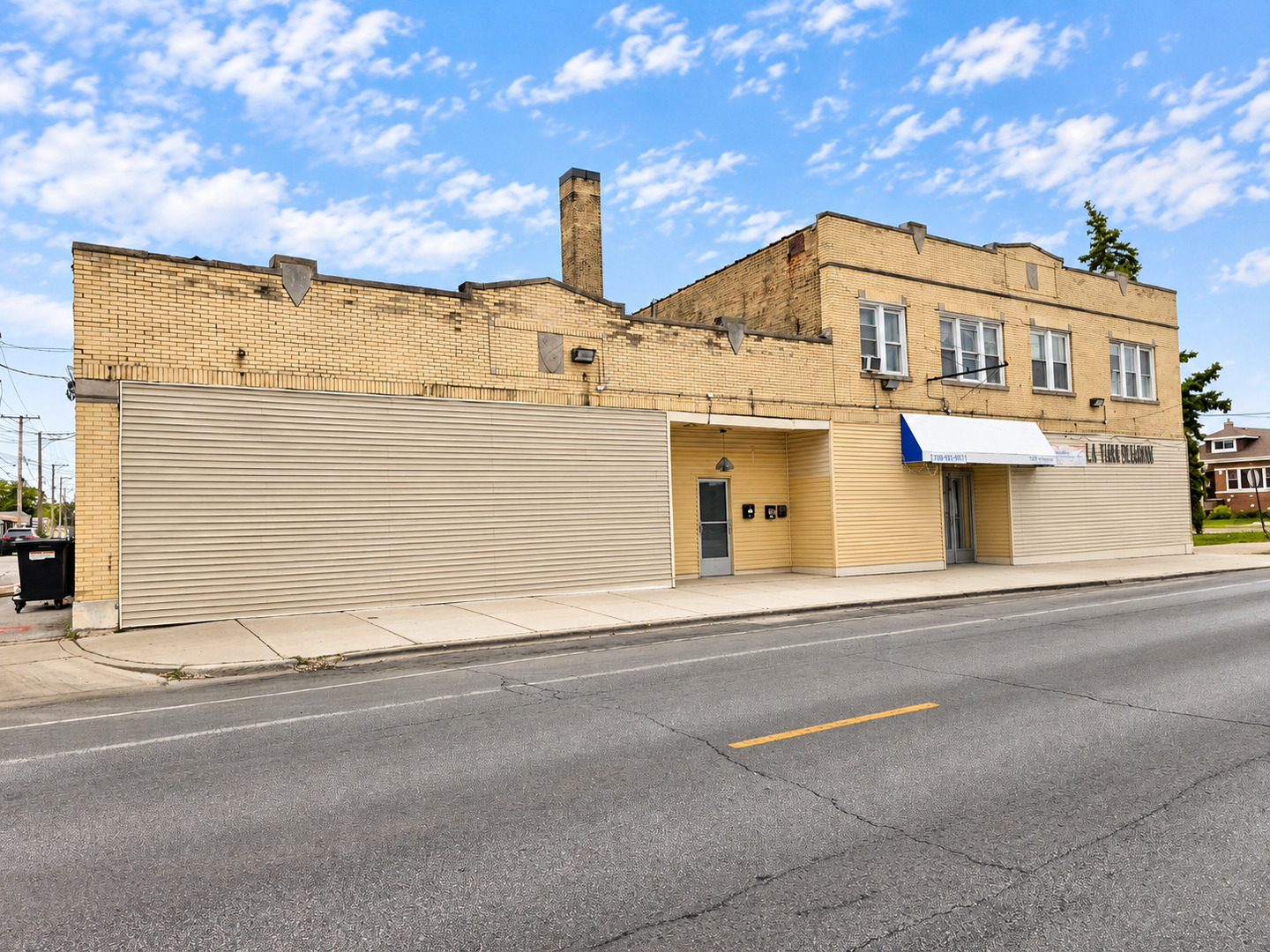 5154 W Wolfram Street Property Photo 1
