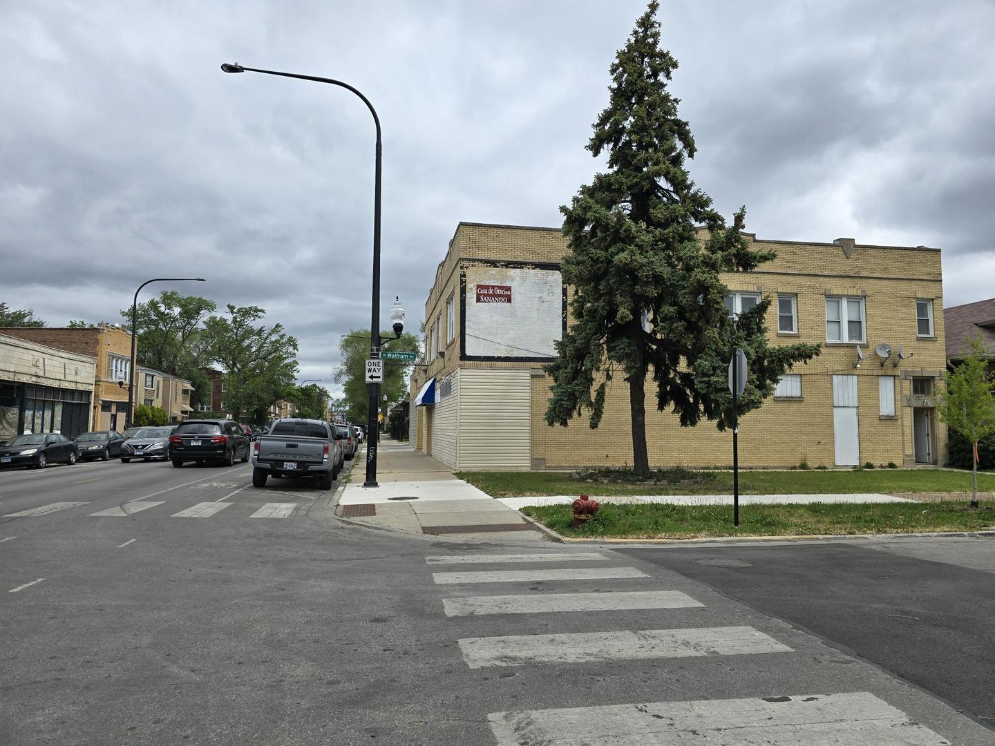 5154 W Wolfram Street Property Photo 1