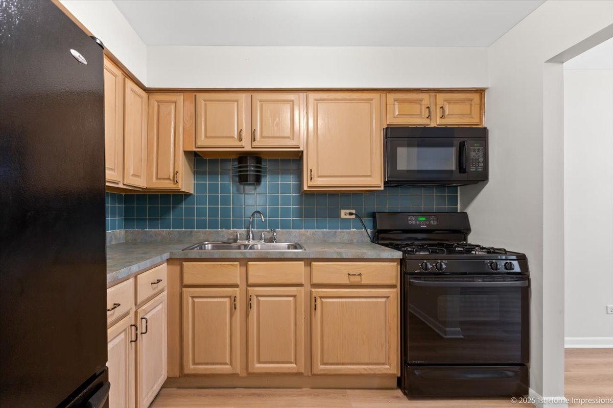 9745 S Karlov Avenue 608 Property Photo 12
