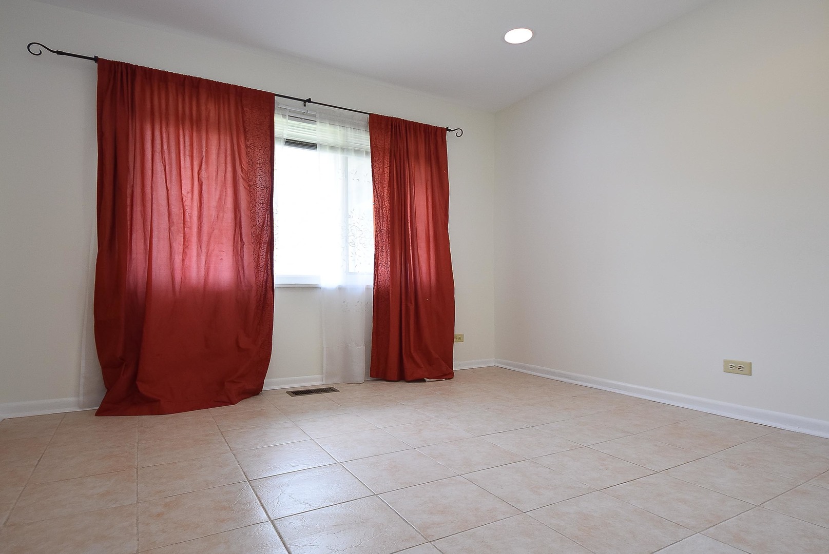 50 Ridgewood Rd Property Photo 13