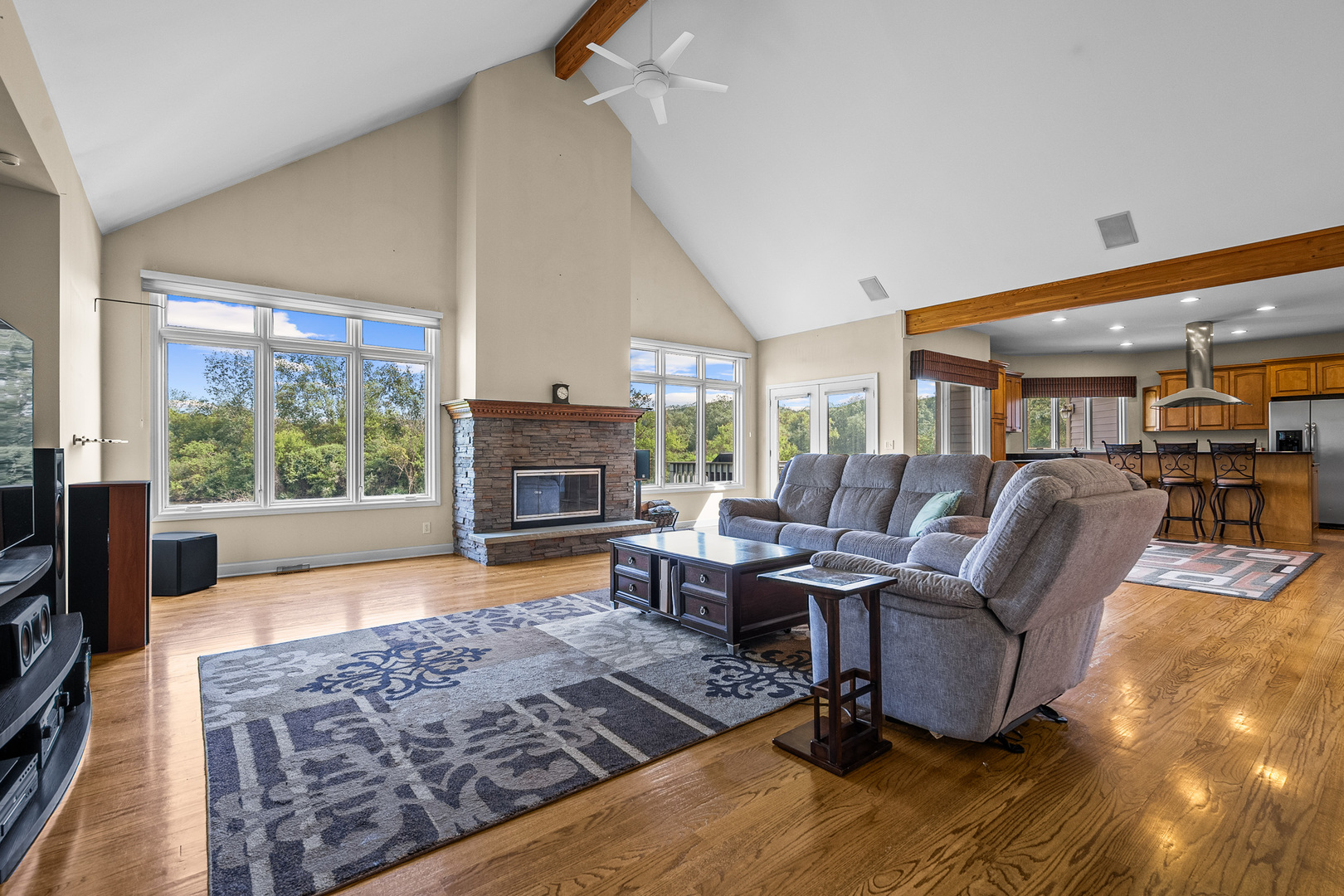 29221 N Virginia Lane Property Photo 3