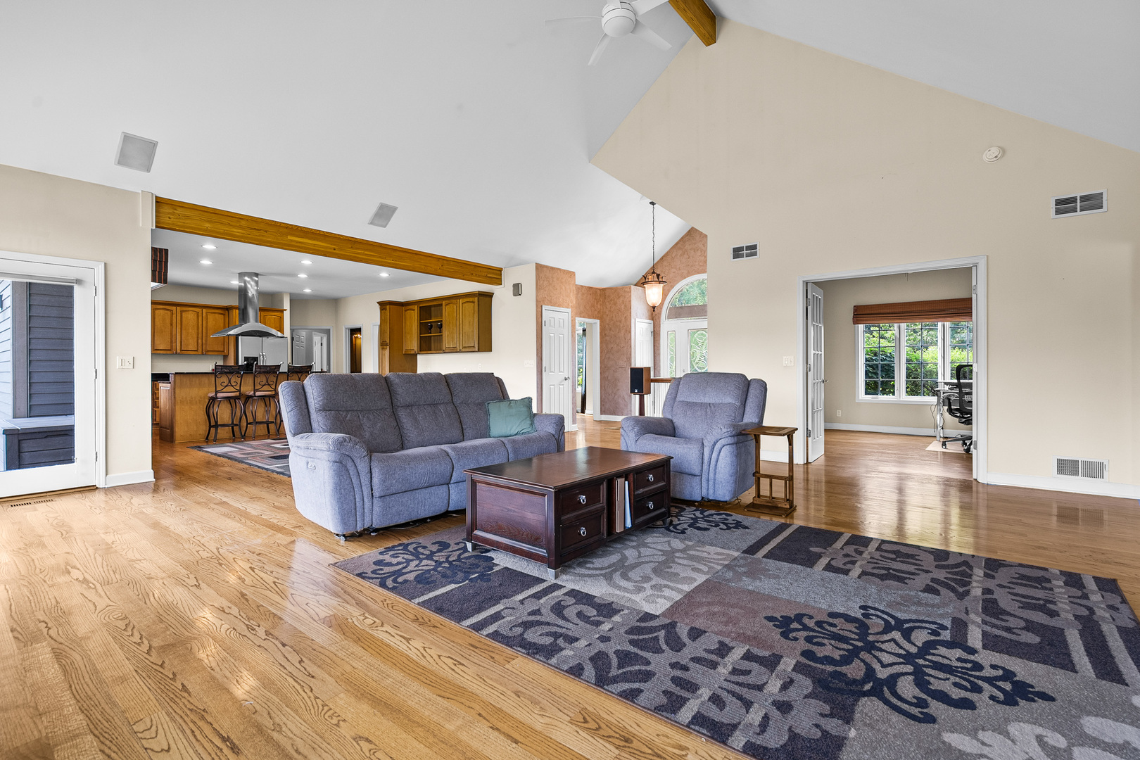 29221 N Virginia Lane Property Photo 5