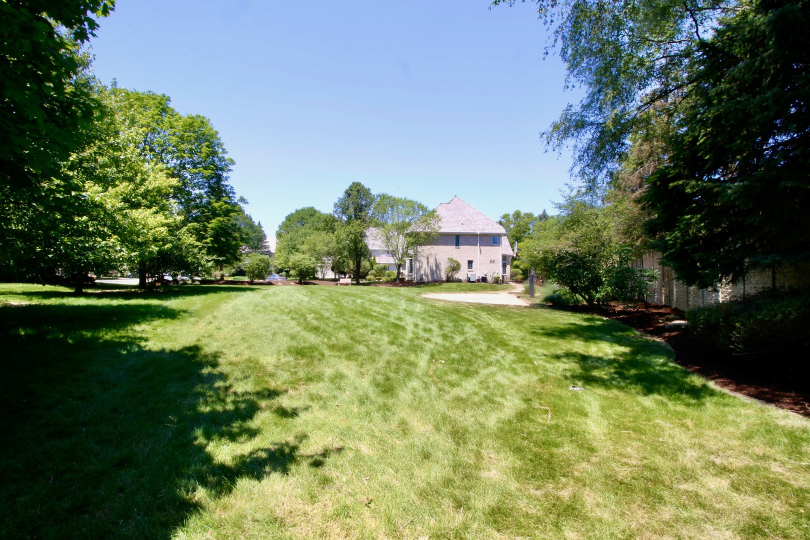 44 Oak Bluff Court Property Photo 5